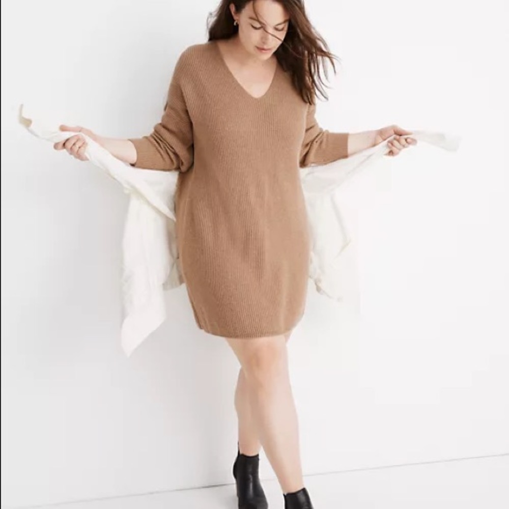 SALE! Madewell Tan Brown Relaxed V-Neck Sweater Dress